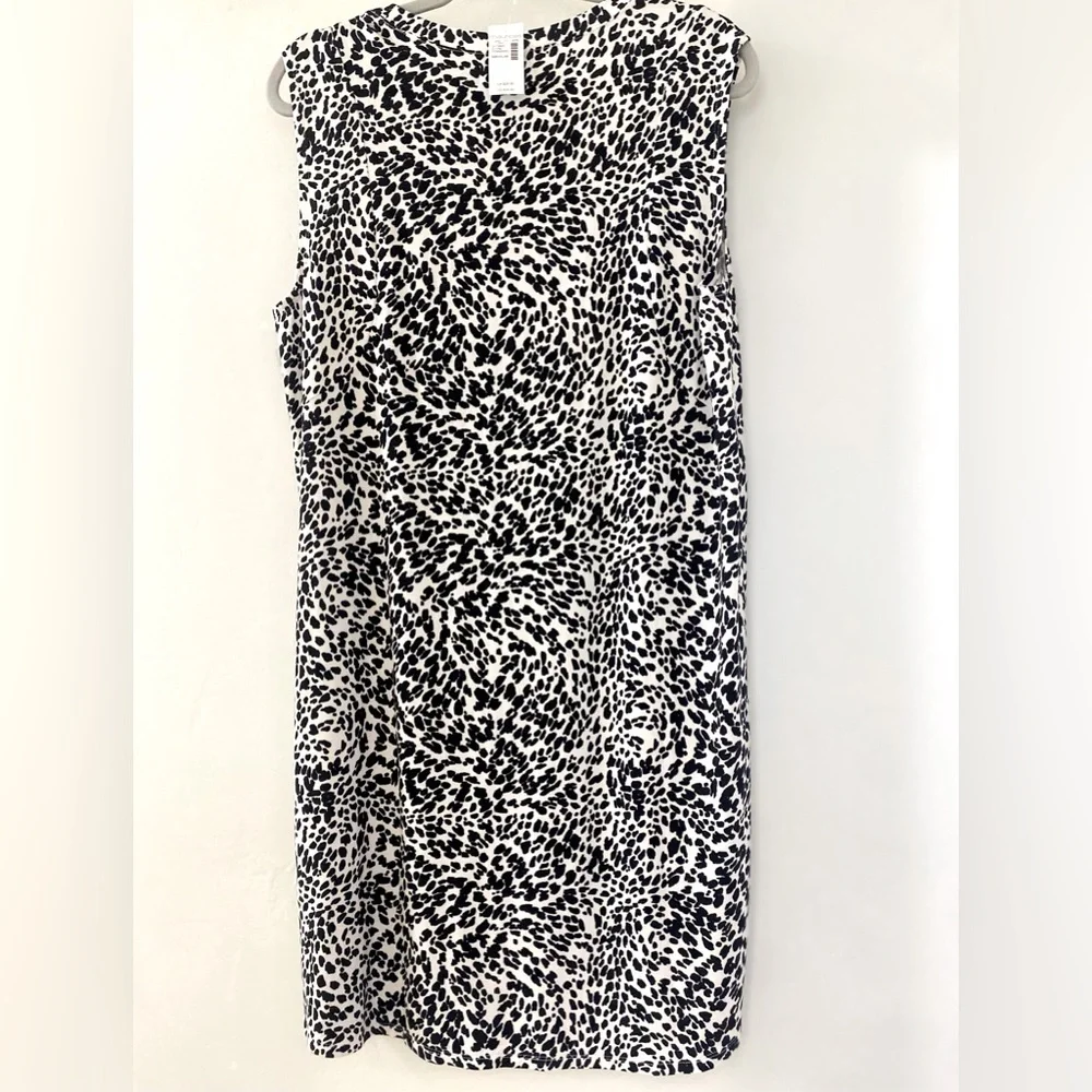 ❤️❤️NWT Black & White Leopard Scoop Neck Sleeveless Bomber Mid Length Dress - Picture 3 of 6